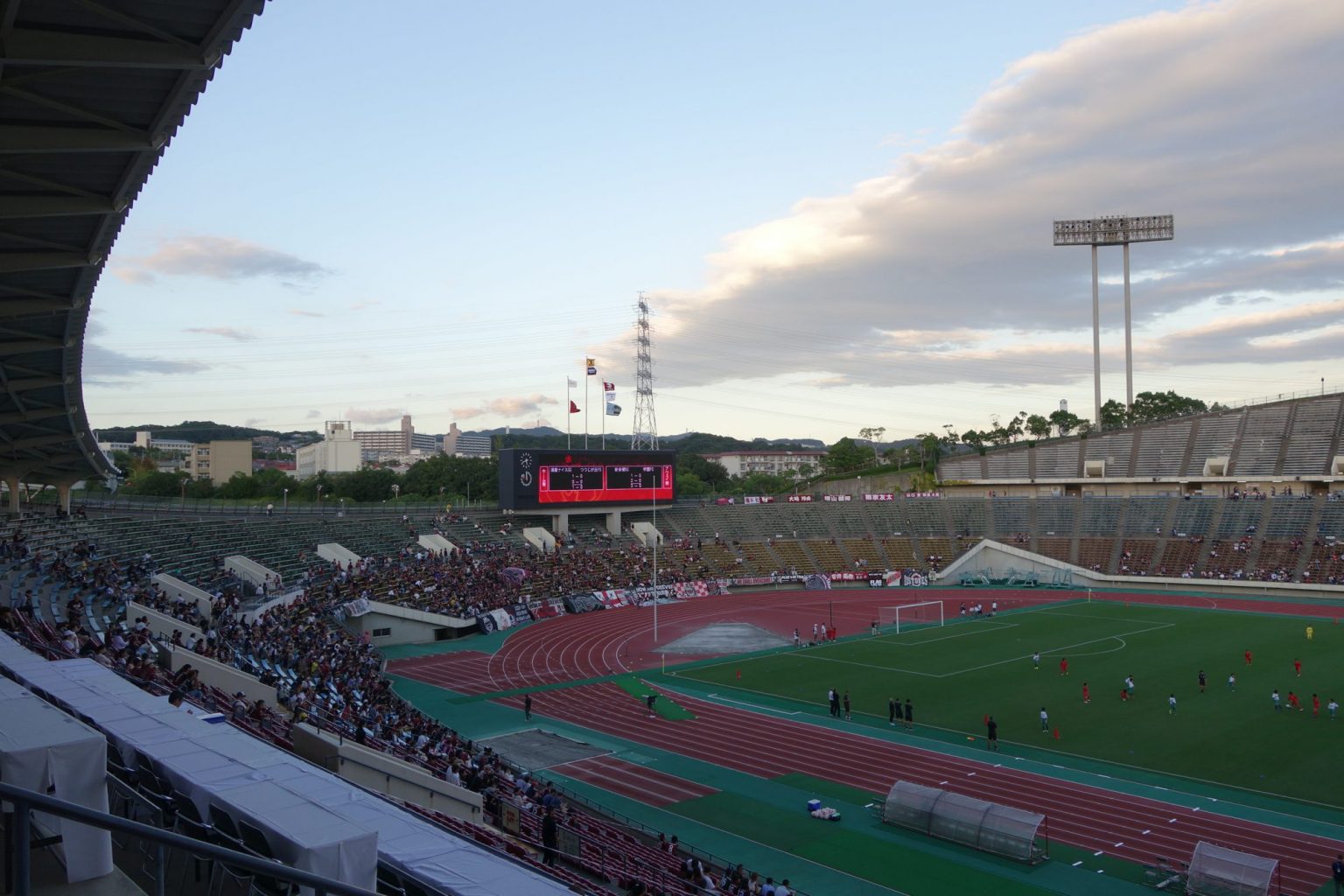 神戸総合運動公園ユニバー記念競技場 さかとり
