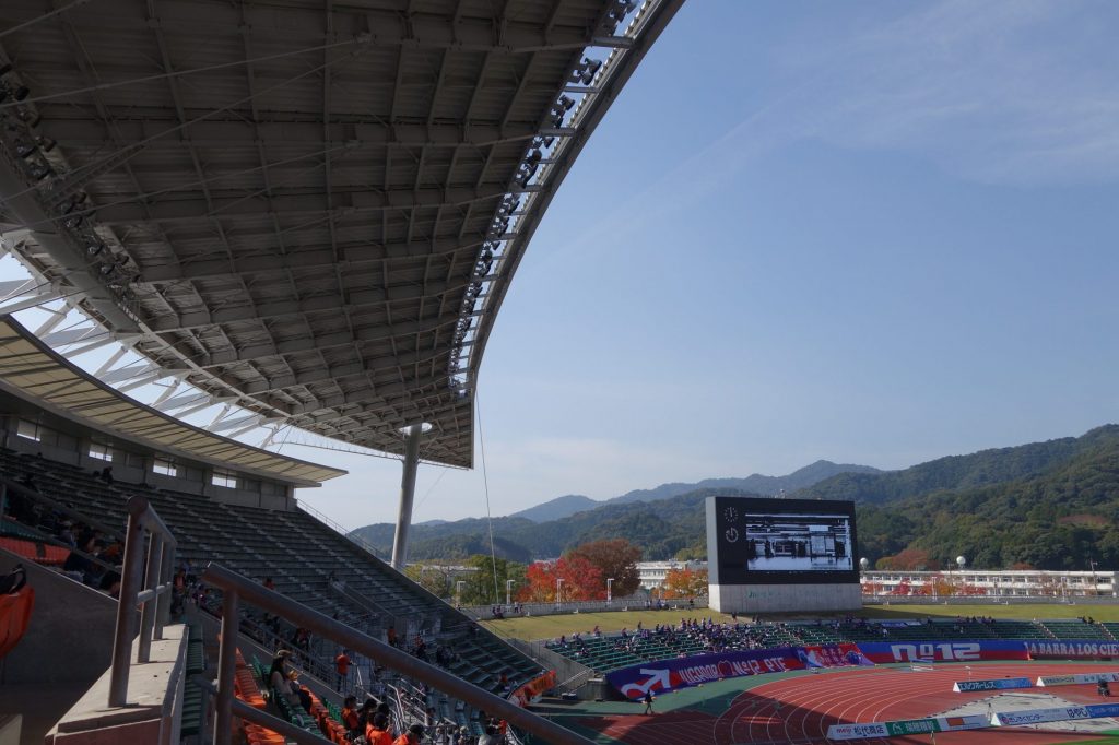 維新みらいふスタジアムの屋根