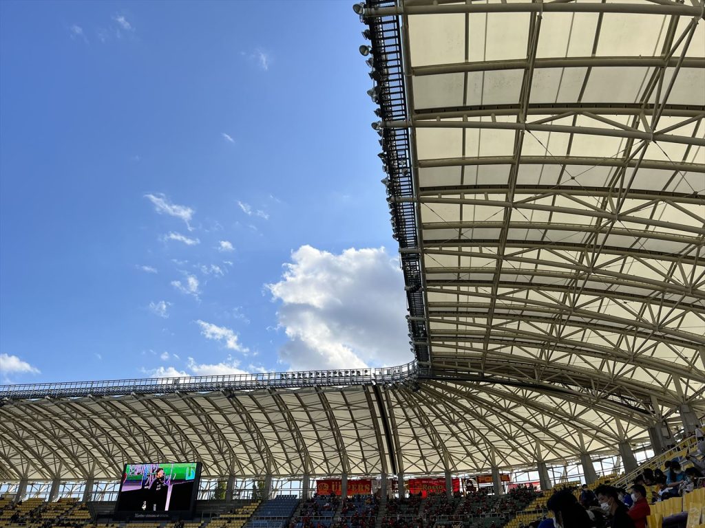 ユアテックスタジアム仙台の屋根