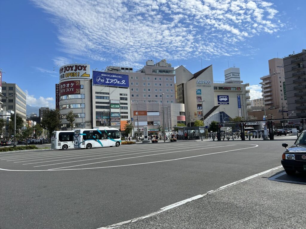 松本駅前