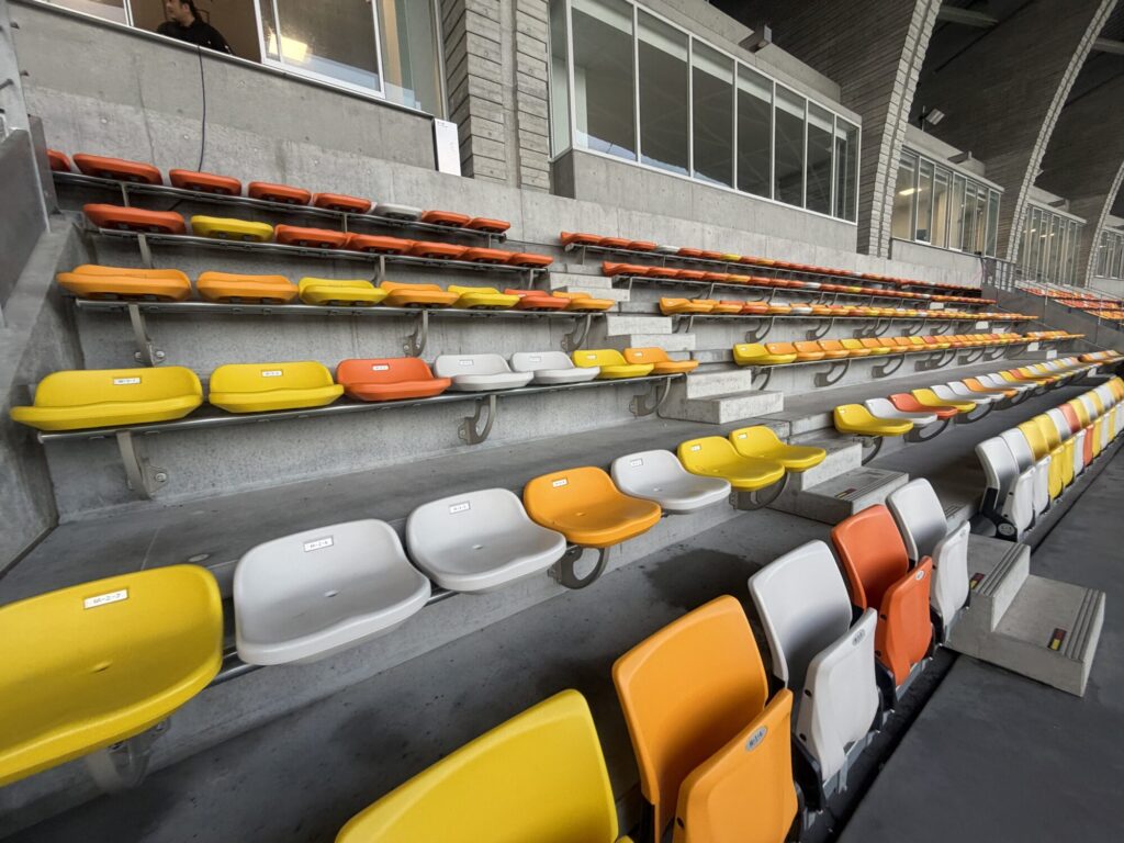 クロキリスタジアム(山之口陸上競技場)