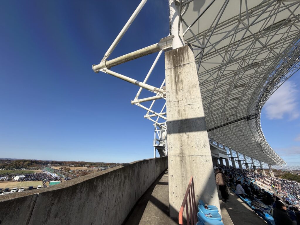 ケーズデンキスタジアム水戸(水戸市立競技場)メインスタンド